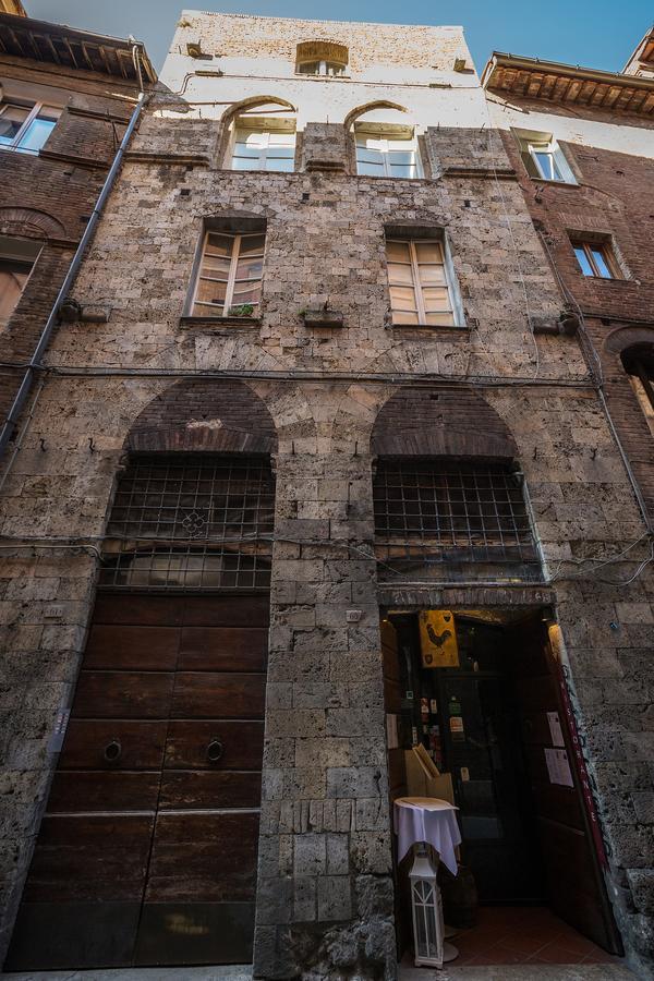 Casatorre Dei Leoni Dimora Storica Bed & Breakfast Siena Eksteriør bilde